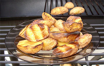 Kartoffeln aus dem Barbecue Smoker