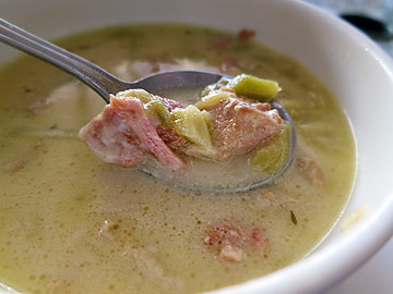 Green Chile Stew mit geräuchertem Schweinefleisch