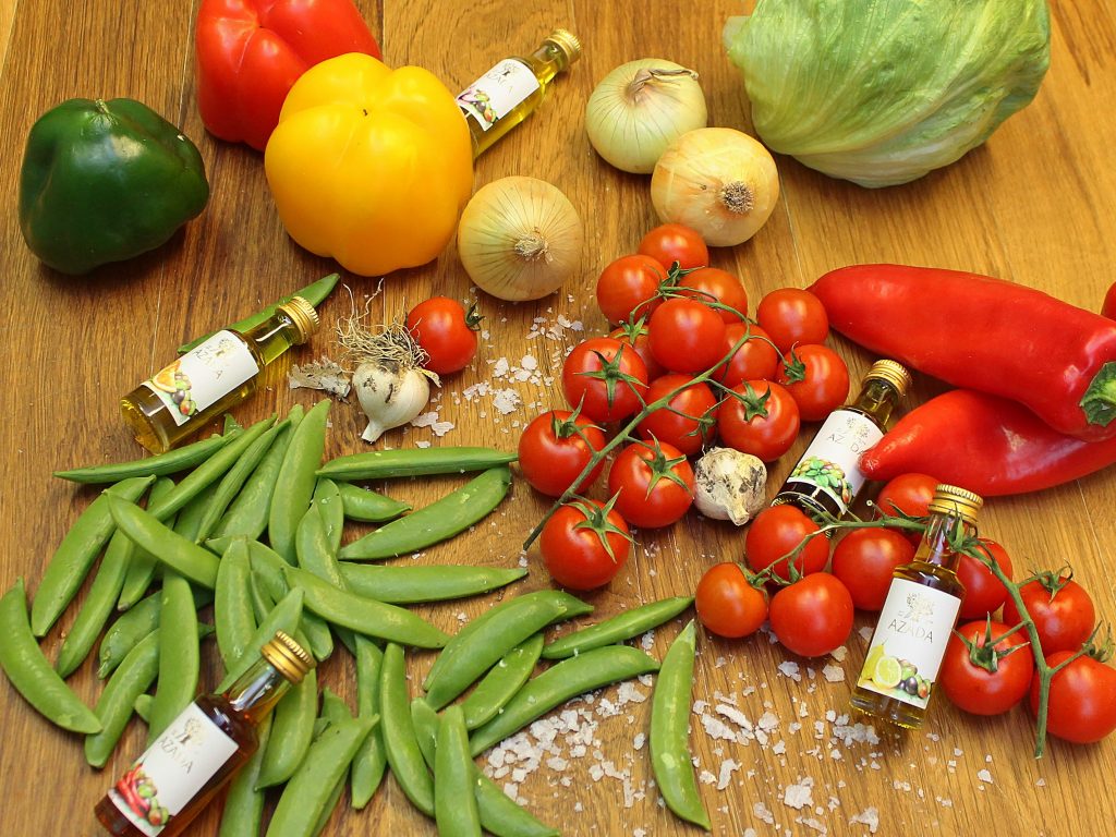 5 Salatdressings mit Olivenölen von AZADA