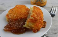 Sausage Rolls mit Mandarinen Jalapeño Chutney