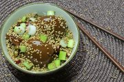 Koreanische marinierte Eier mit Reis (Mayak Eggs)